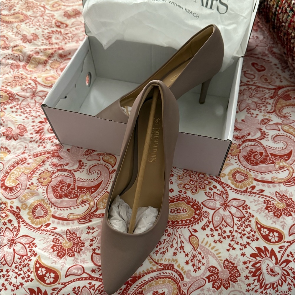Dream Pairs Classic Taupe Heels